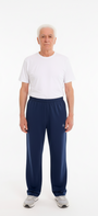 ComfortCure Adaptive Pflegehose für bettlägerige Patienten - mit Reißverschluss, Navy, Vorderansicht, älterer Mann, Hose geschlossen
