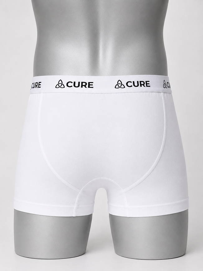 ComfortCure Adaptive auslaufsichere Herren-Boxershorts, Weiß, Rückansicht auf Torso mit Markenbund
